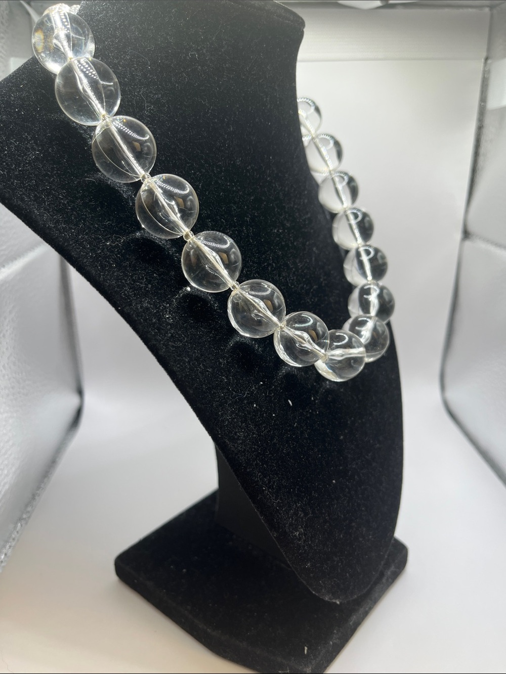 Clear Lucite/acrylic Beaded Necklace - Elegant Transparent Spheres 17” - Picture 3 of 9